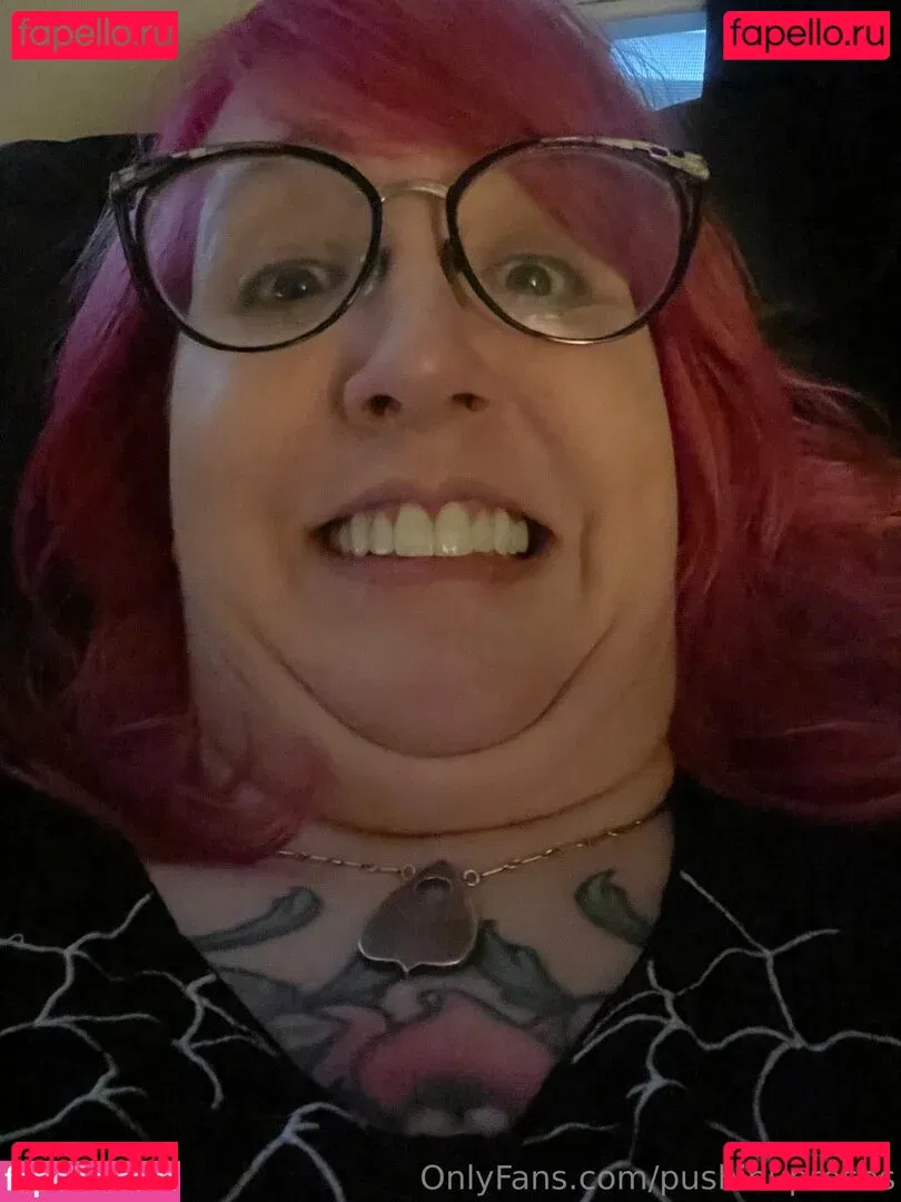 PushingUpRoses Onlyfans Photo Gallery 