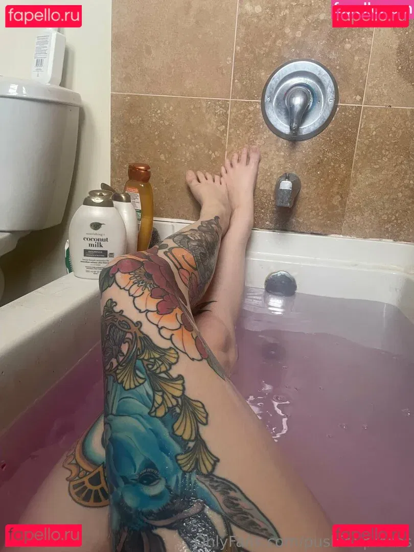 PushingUpRoses Onlyfans Photo Gallery 