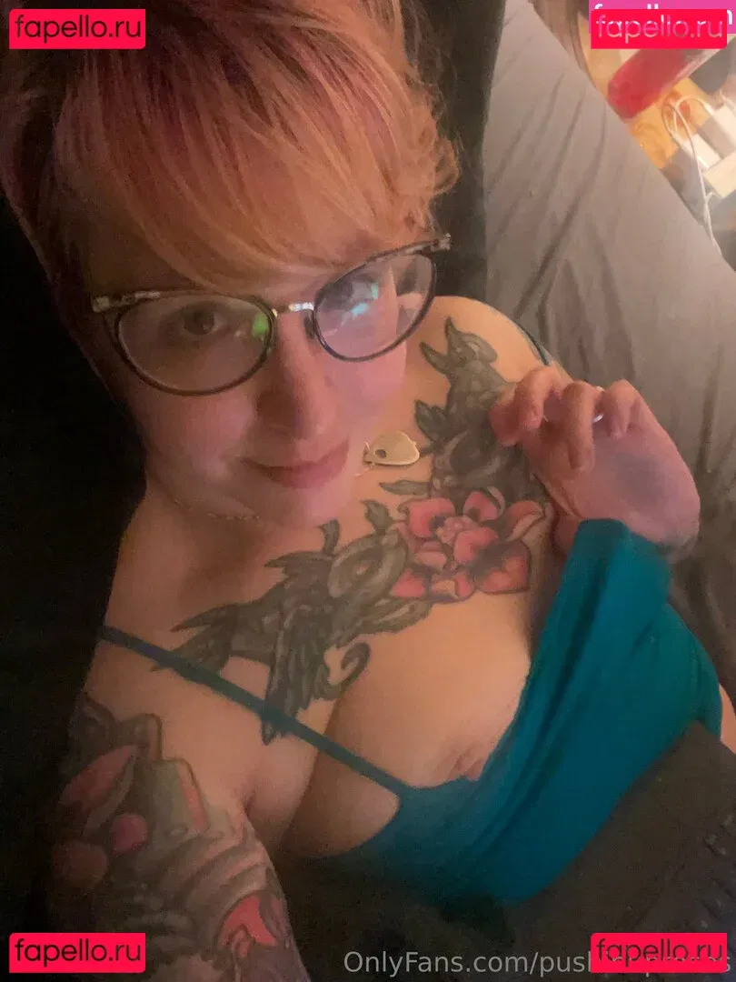 PushingUpRoses Onlyfans Photo Gallery 