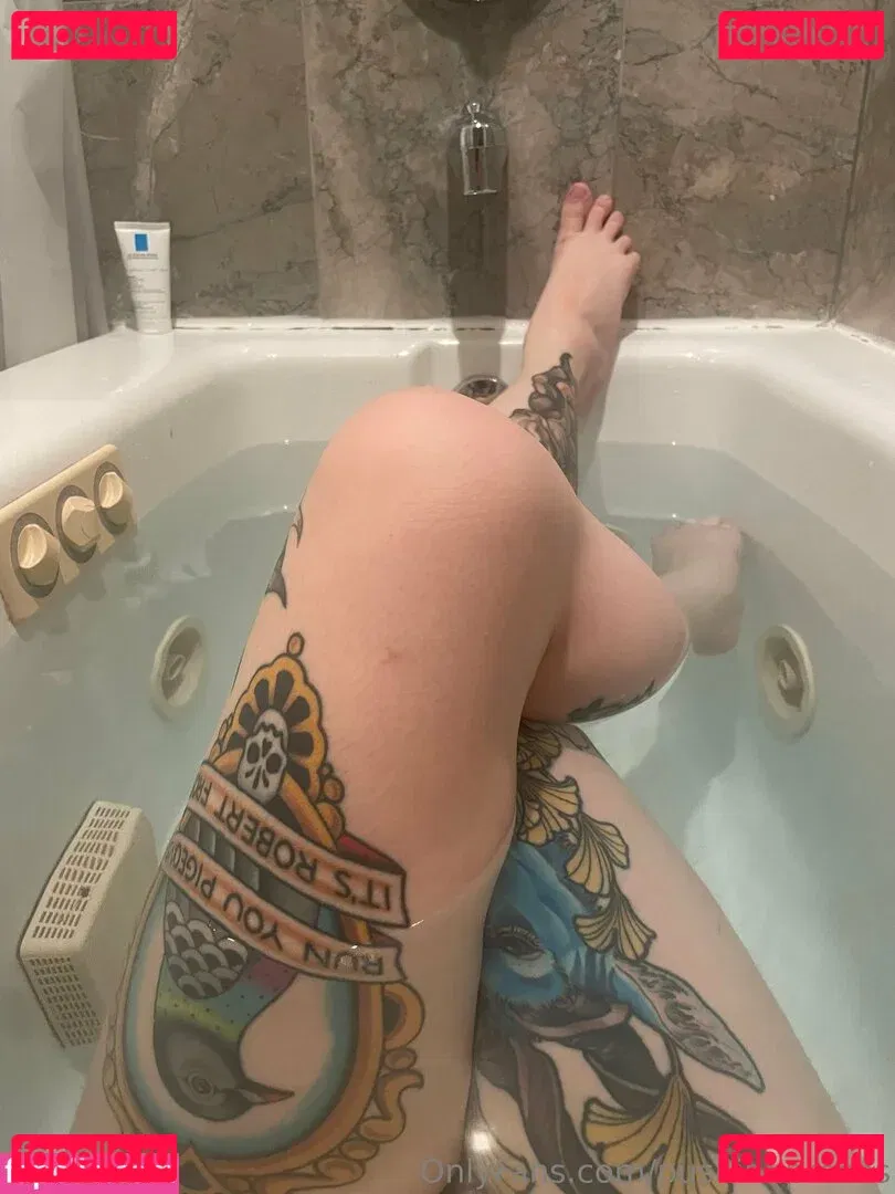 PushingUpRoses Onlyfans Photo Gallery 