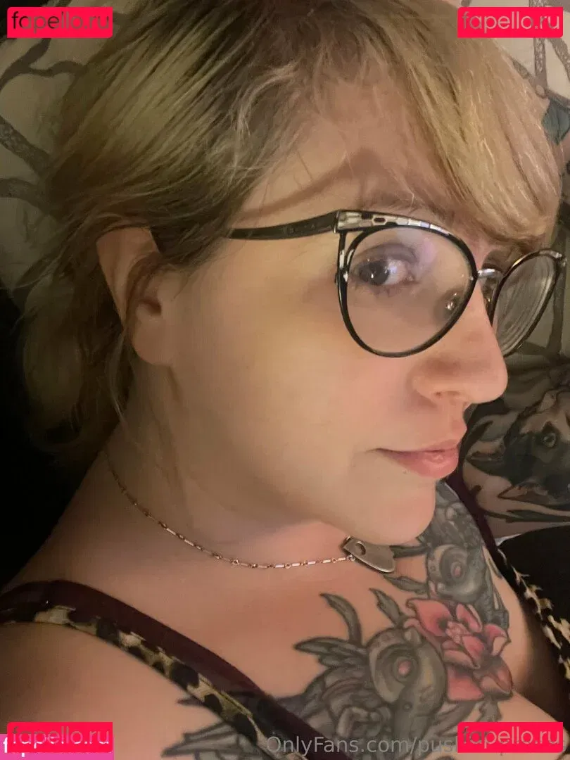 PushingUpRoses Onlyfans Photo Gallery 