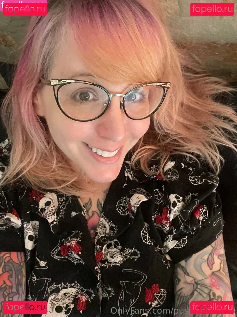 PushingUpRoses Onlyfans Photo Gallery 