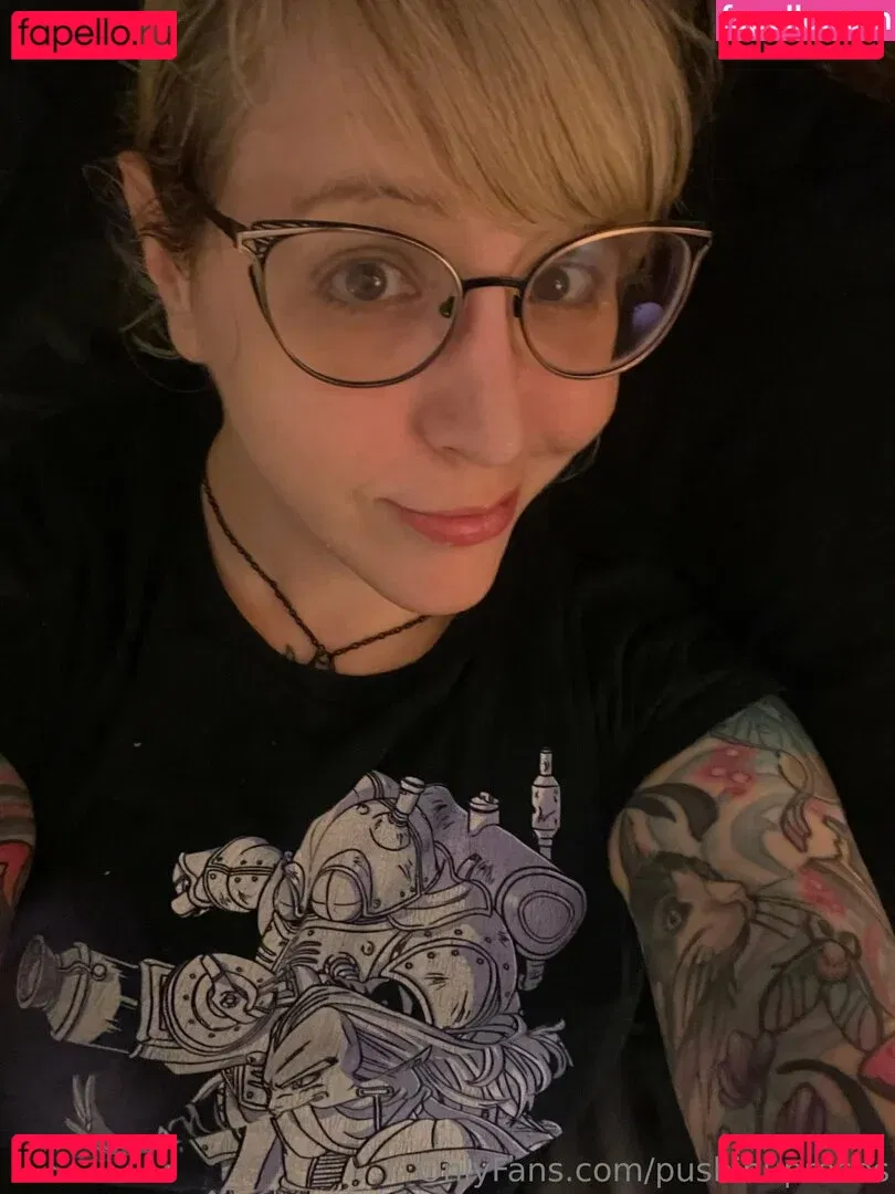 PushingUpRoses Onlyfans Photo Gallery 