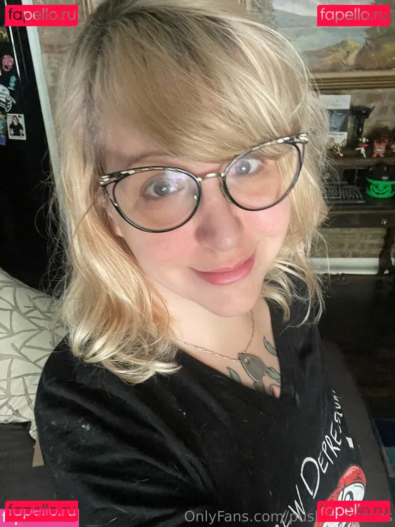 PushingUpRoses Onlyfans Photo Gallery 