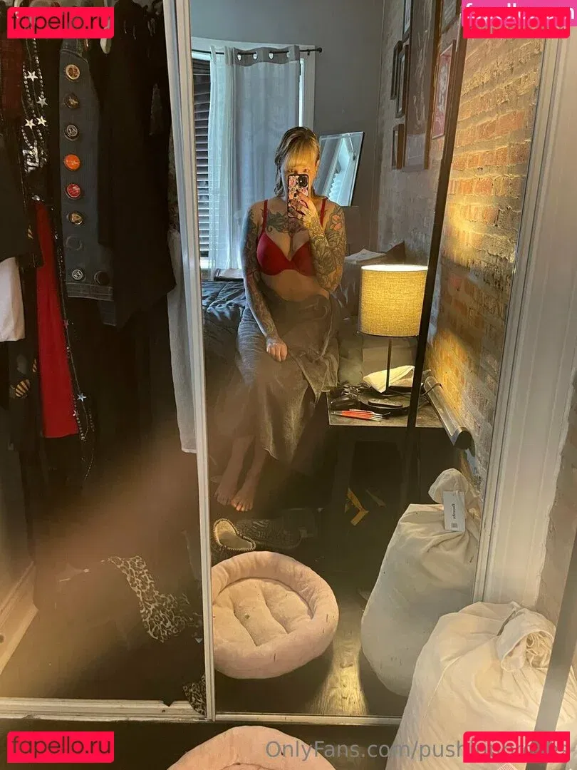 PushingUpRoses Onlyfans Photo Gallery 