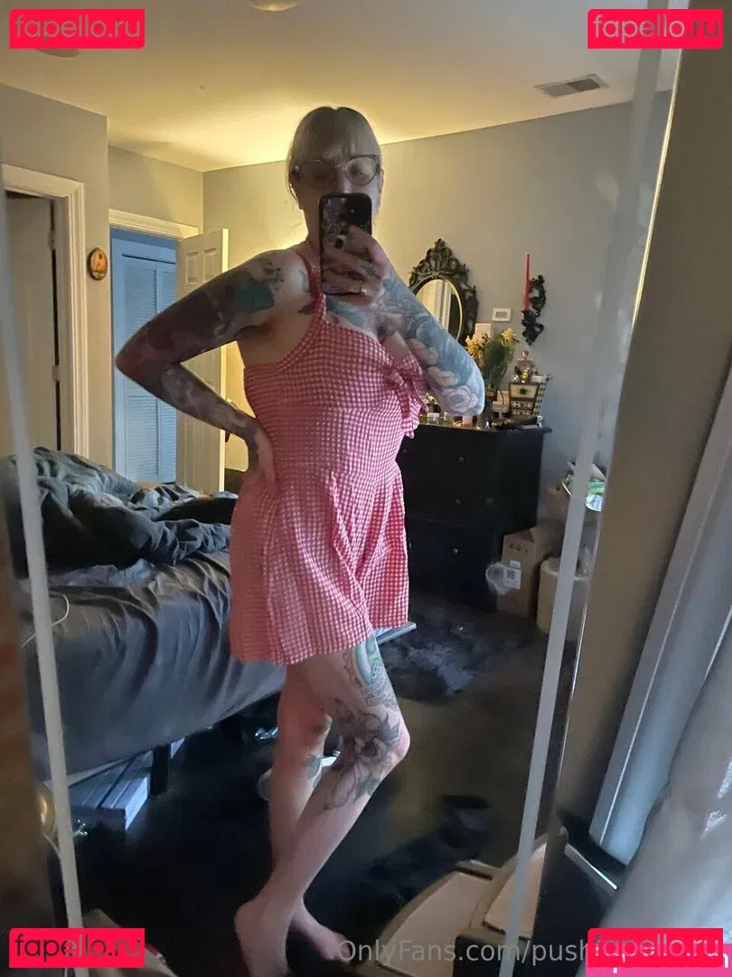 PushingUpRoses Onlyfans Photo Gallery 