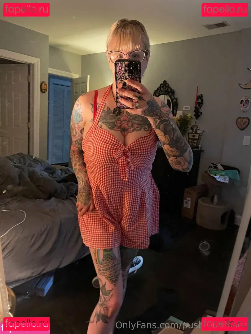 PushingUpRoses Onlyfans Photo Gallery 