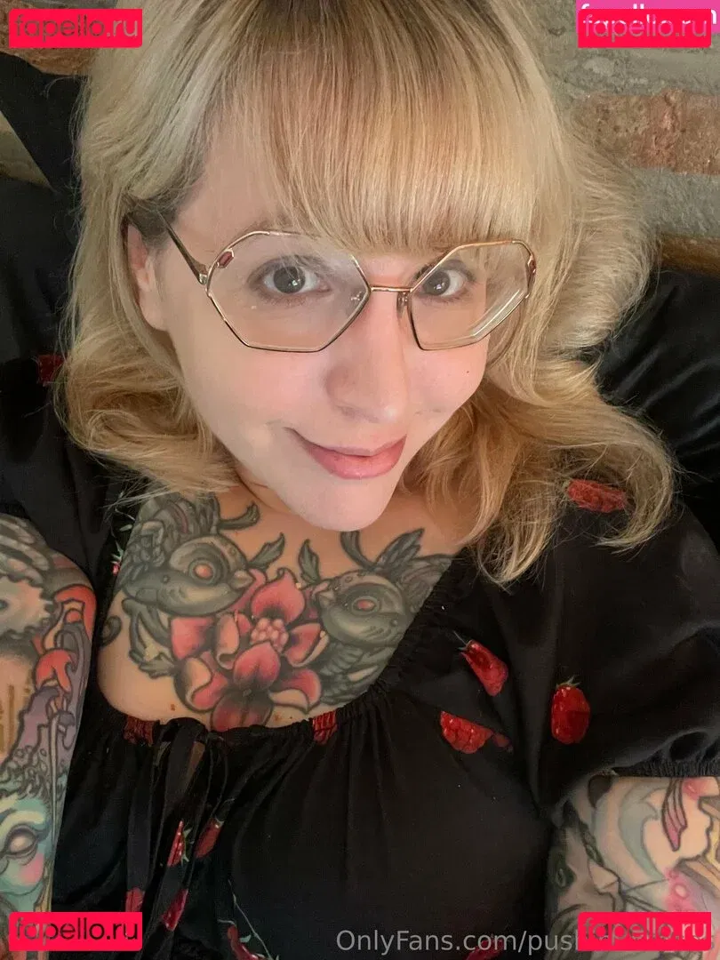 PushingUpRoses Onlyfans Photo Gallery 