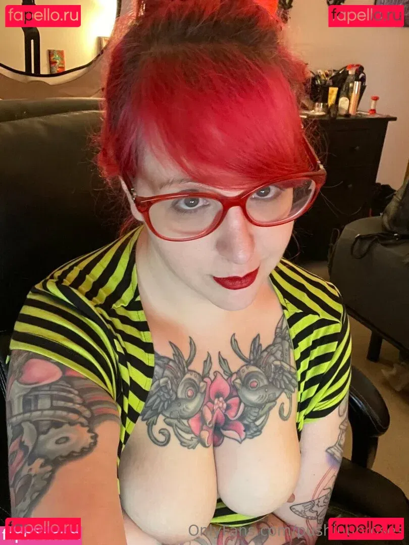 PushingUpRoses Onlyfans Photo Gallery 