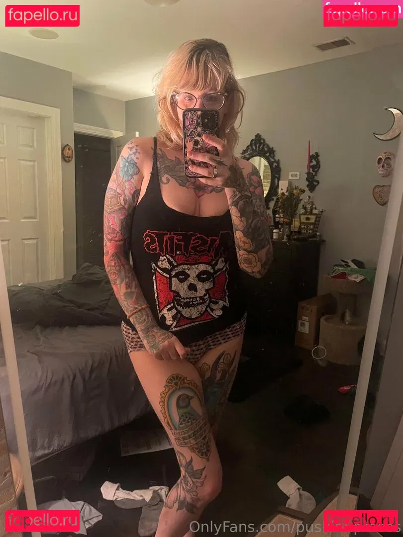 PushingUpRoses Onlyfans Photo Gallery 