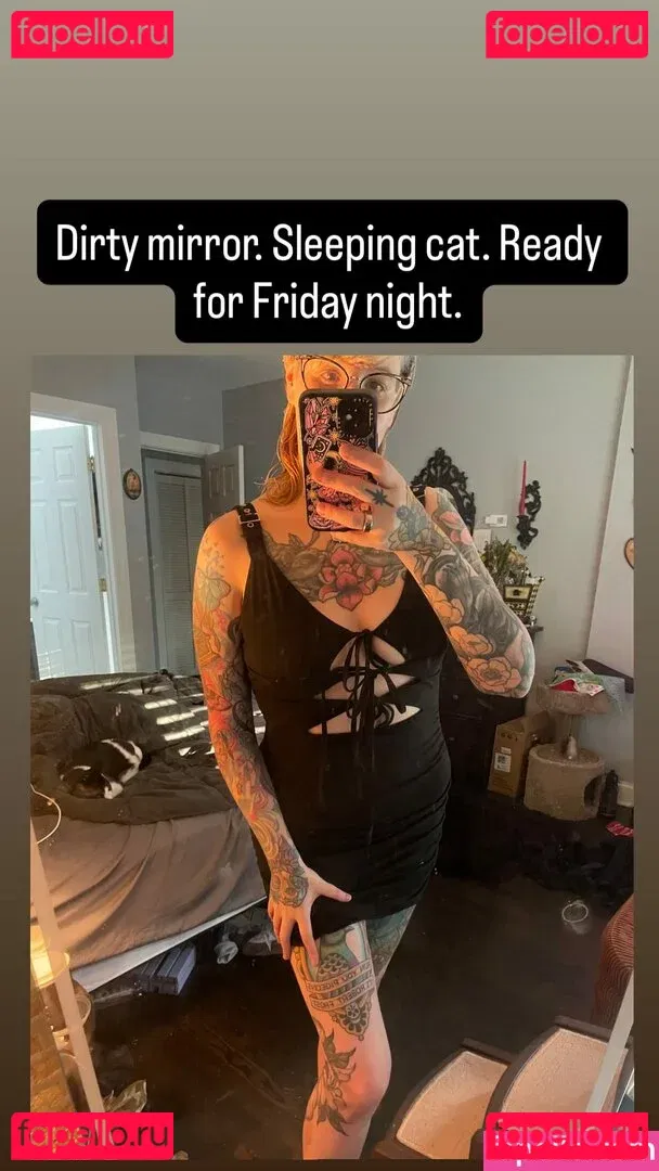 PushingUpRoses Onlyfans Photo Gallery 