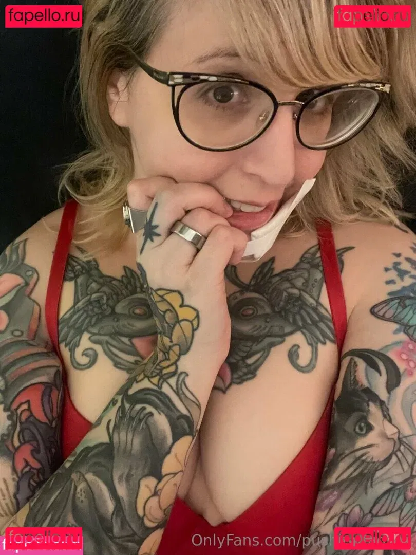 PushingUpRoses Onlyfans Photo Gallery 