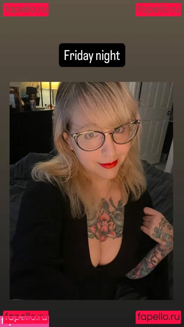 PushingUpRoses Onlyfans Photo Gallery 