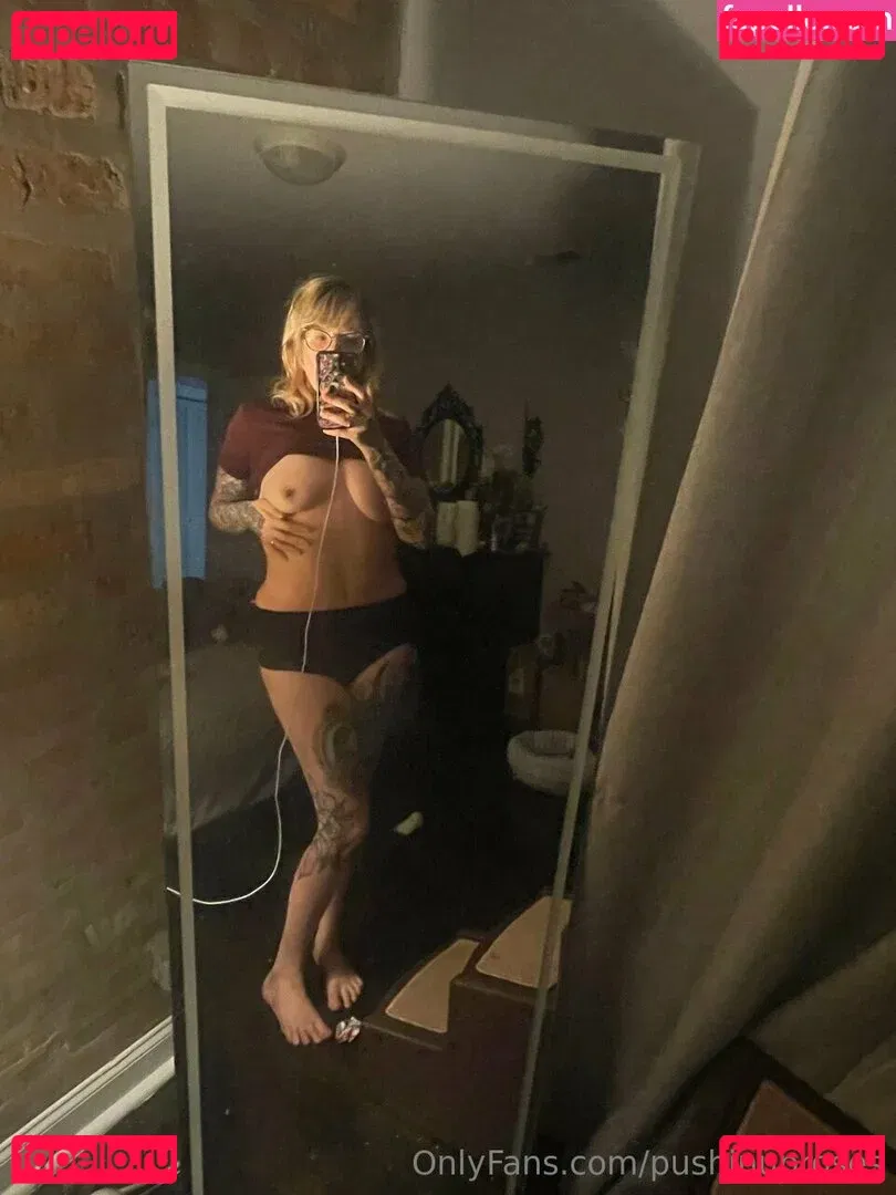 PushingUpRoses Onlyfans Photo Gallery 