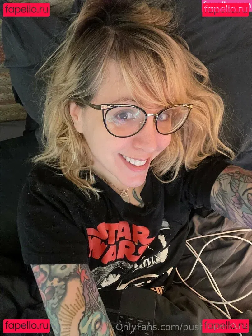 PushingUpRoses Onlyfans Photo Gallery 