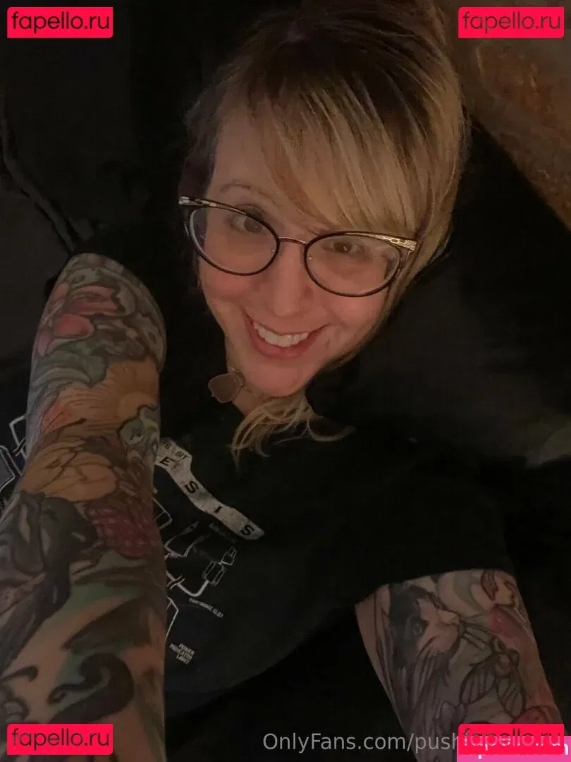 PushingUpRoses Onlyfans Photo Gallery 