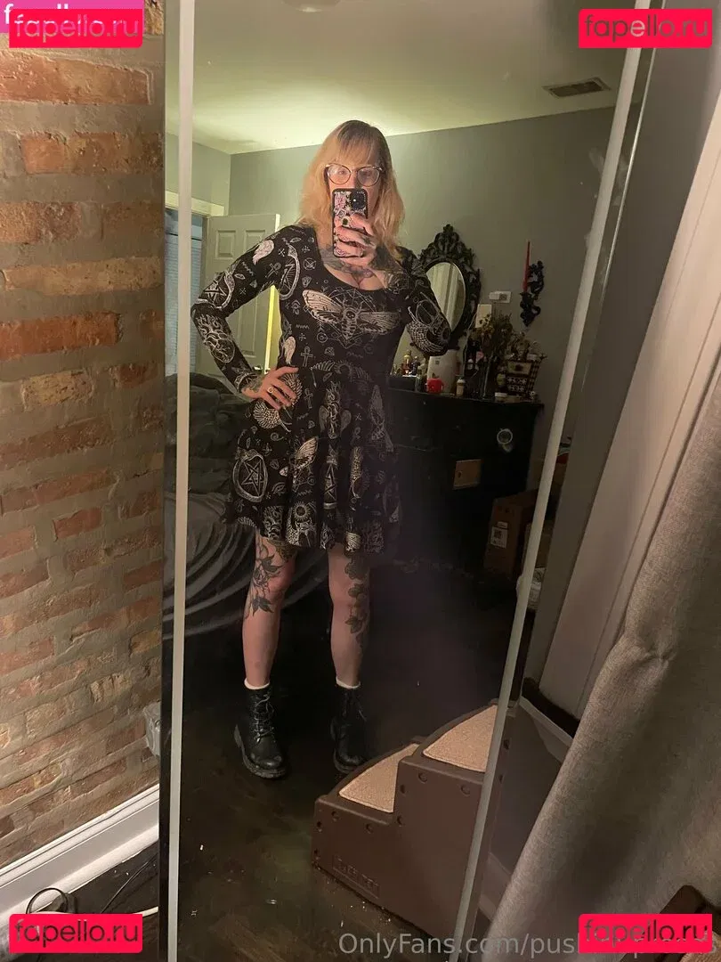 PushingUpRoses Onlyfans Photo Gallery 