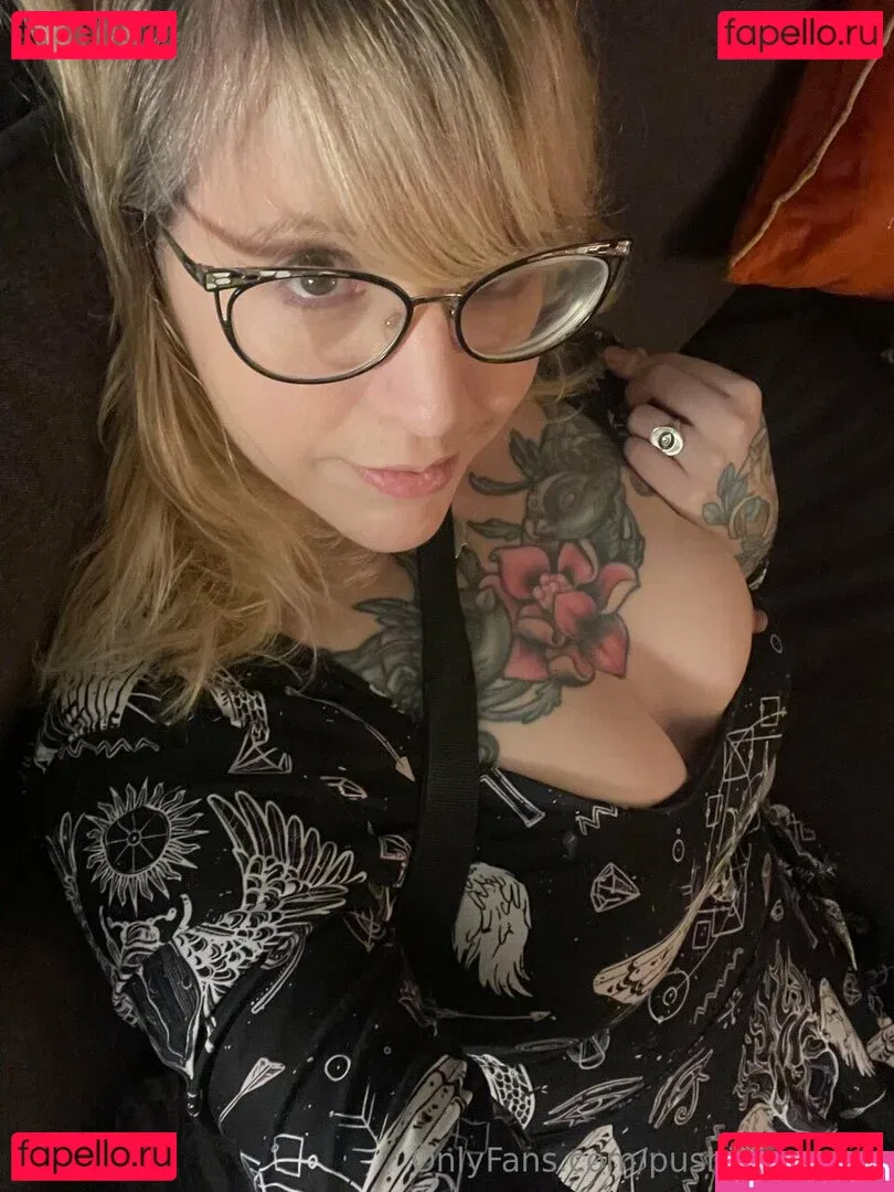 PushingUpRoses Onlyfans Photo Gallery 