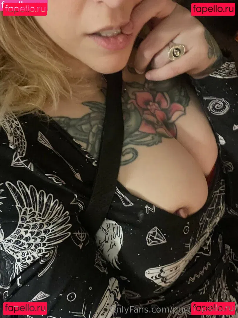 PushingUpRoses Onlyfans Photo Gallery 