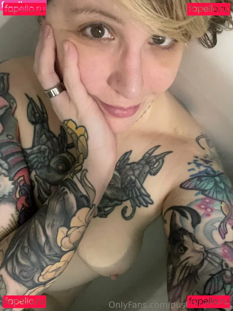 PushingUpRoses Onlyfans Photo Gallery 