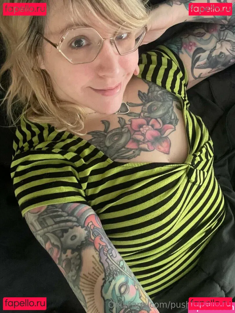 PushingUpRoses Onlyfans Photo Gallery 