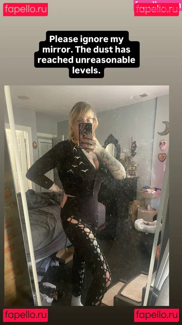 PushingUpRoses Onlyfans Photo Gallery 