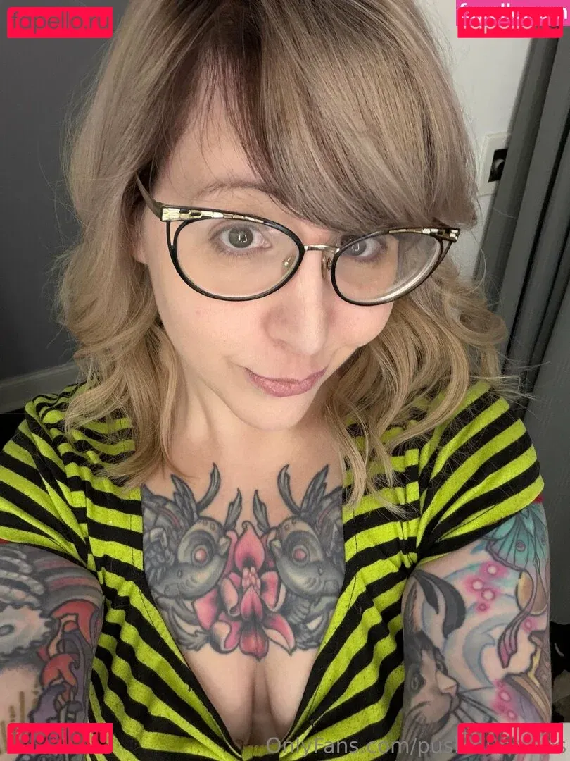 PushingUpRoses Onlyfans Photo Gallery 