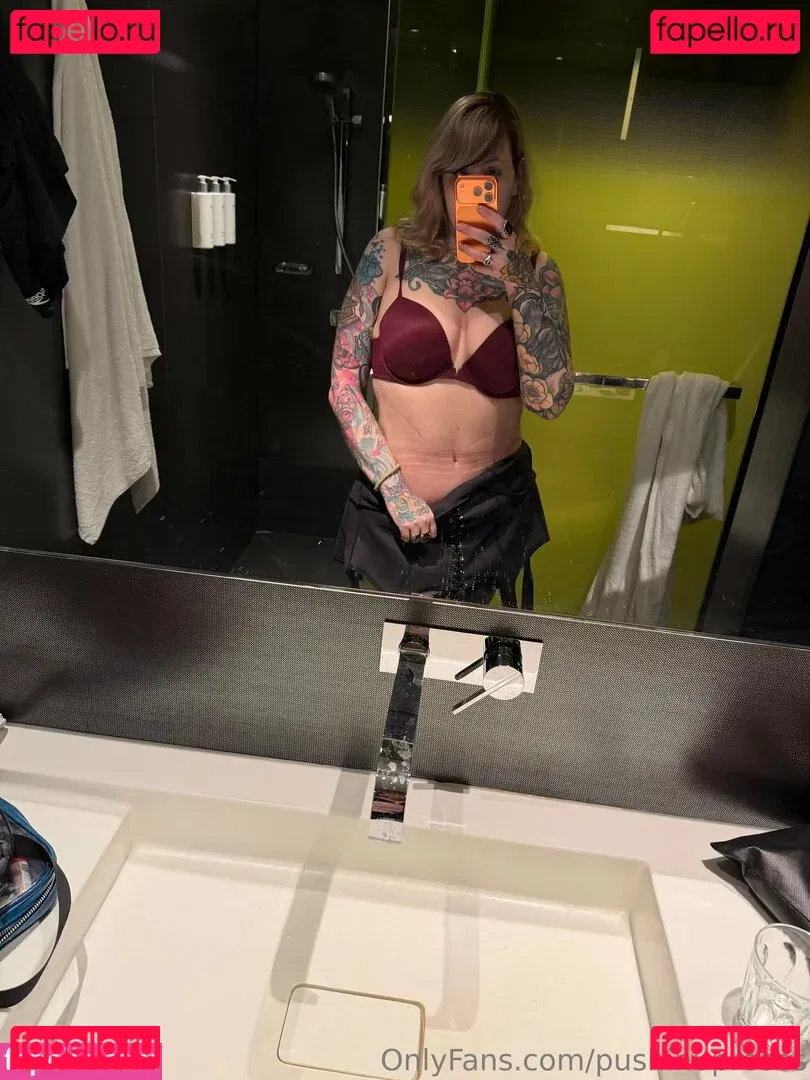 PushingUpRoses Onlyfans Photo Gallery 