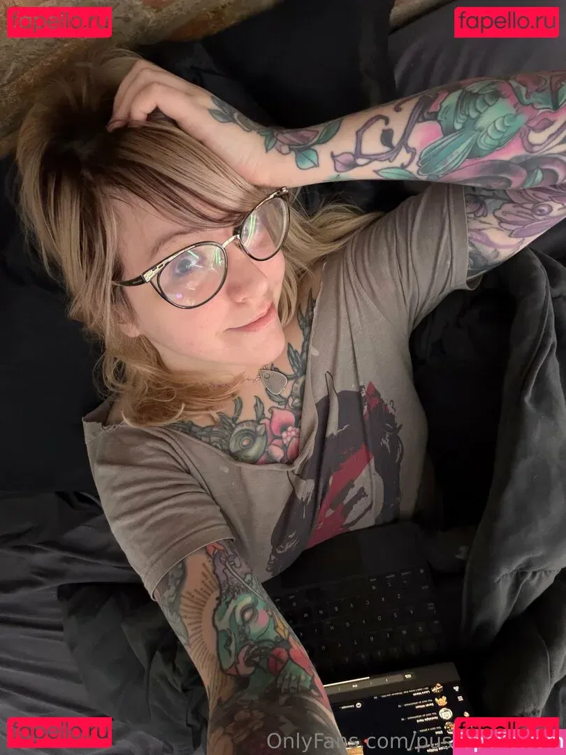 PushingUpRoses Onlyfans Photo Gallery 