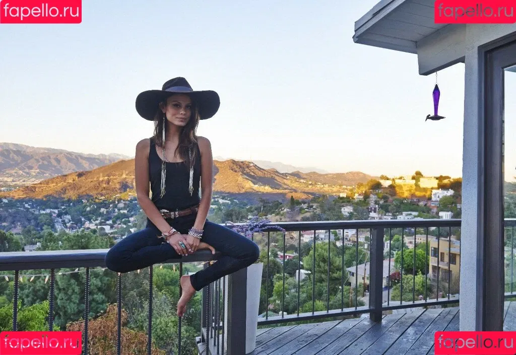 Nathalie Kelley Onlyfans Photo Gallery 