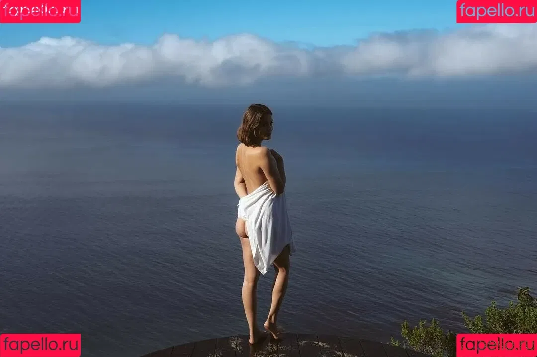 Nathalie Kelley Onlyfans Photo Gallery 