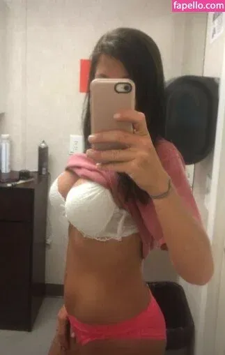 u300775303 Onlyfans Photo Gallery 