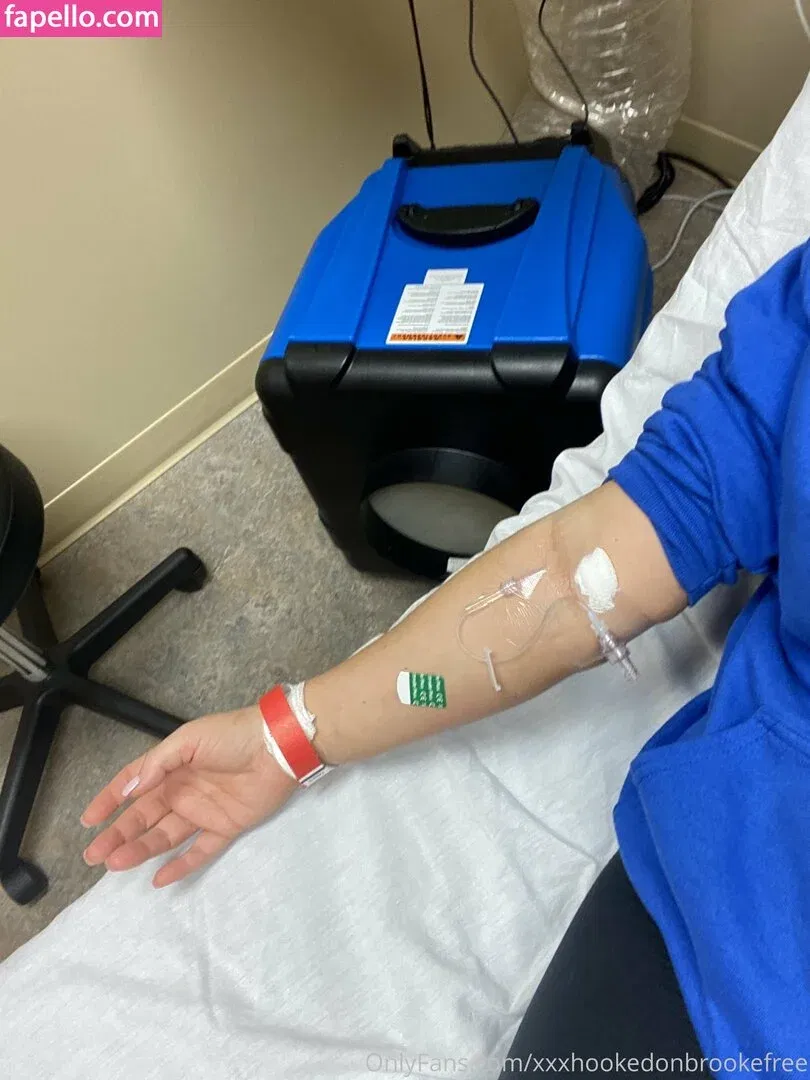 xxxhookedonbrookefree Onlyfans Photo Gallery 