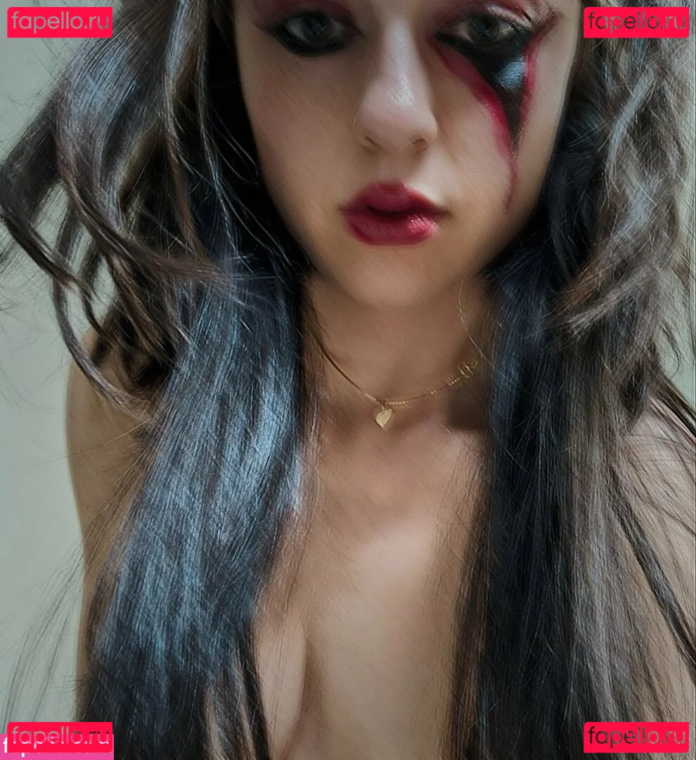 KiraChats Onlyfans Photo Gallery 