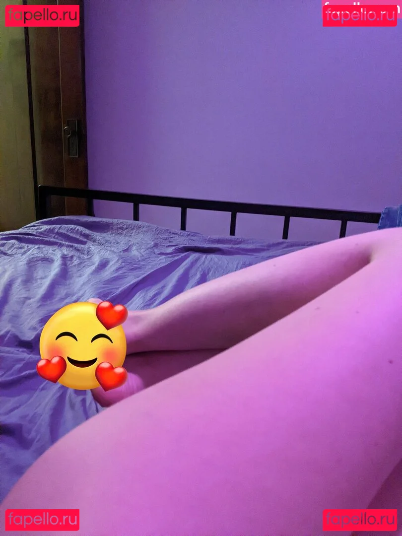 KiraChats Onlyfans Photo Gallery 