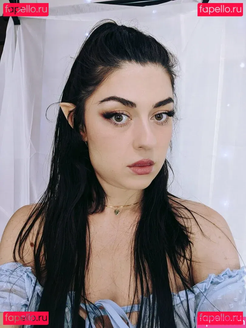 KiraChats Onlyfans Photo Gallery 