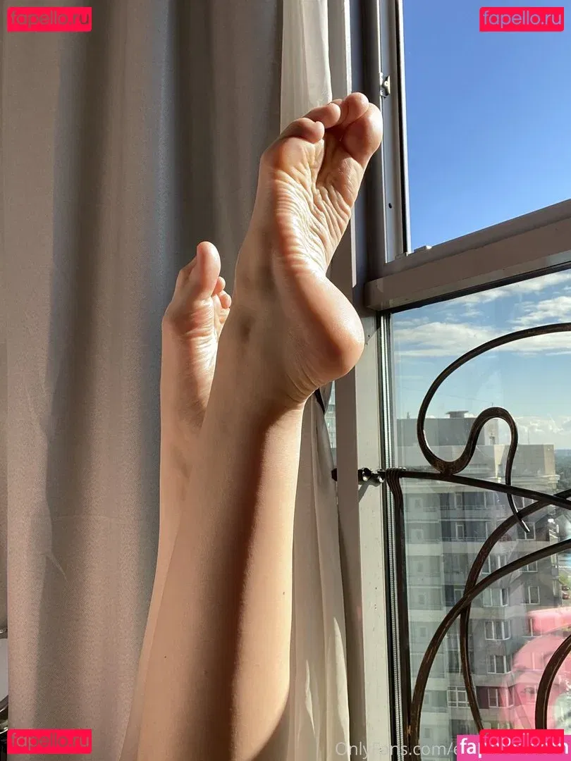 beebuzz Onlyfans Photo Gallery 