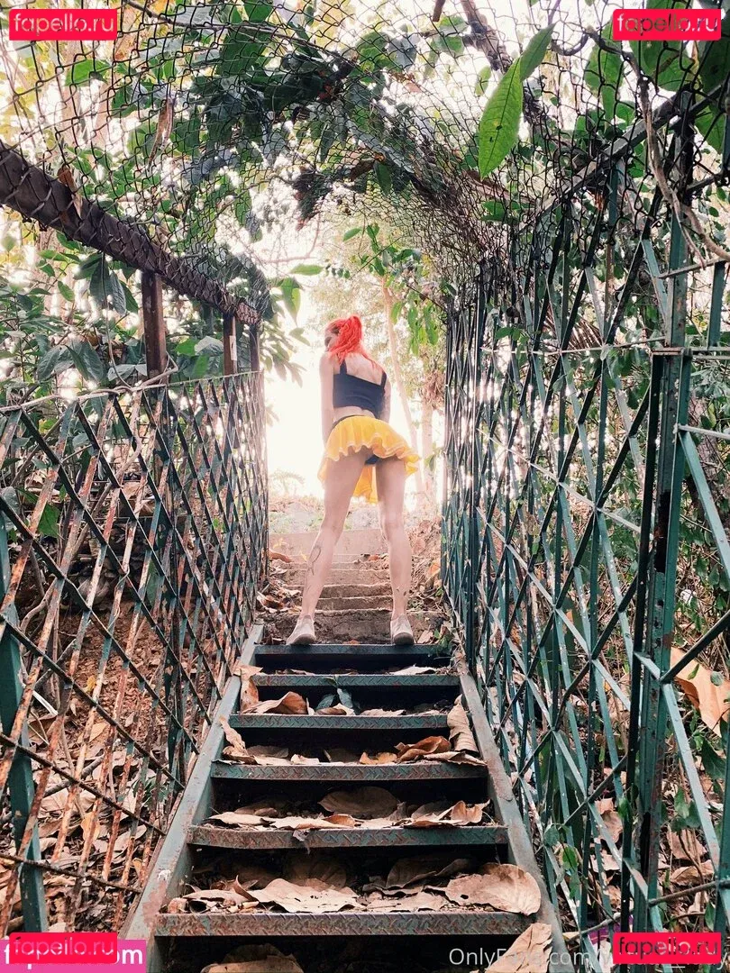 Virtual Lady Onlyfans Photo Gallery 