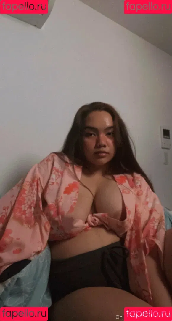 omizuuu Onlyfans Photo Gallery 
