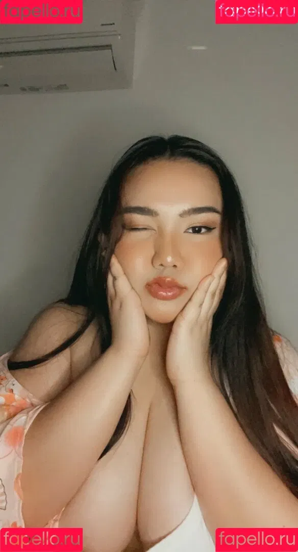 omizuuu Onlyfans Photo Gallery 