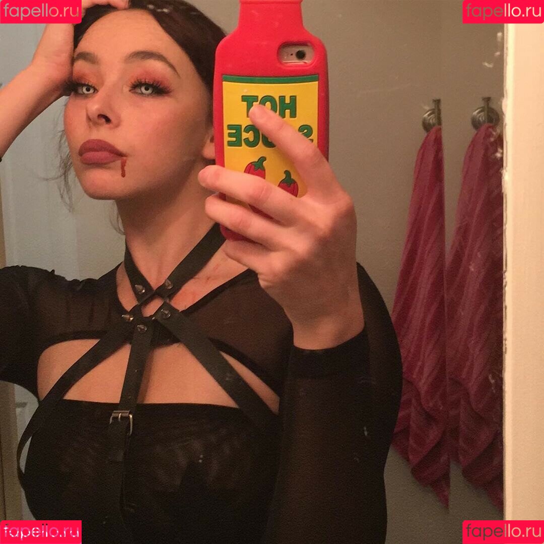 PeachsnBean Onlyfans Photo Gallery 