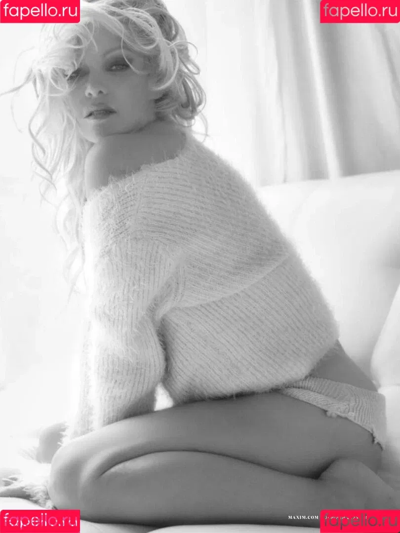 Pamela Anderson Onlyfans Photo Gallery 