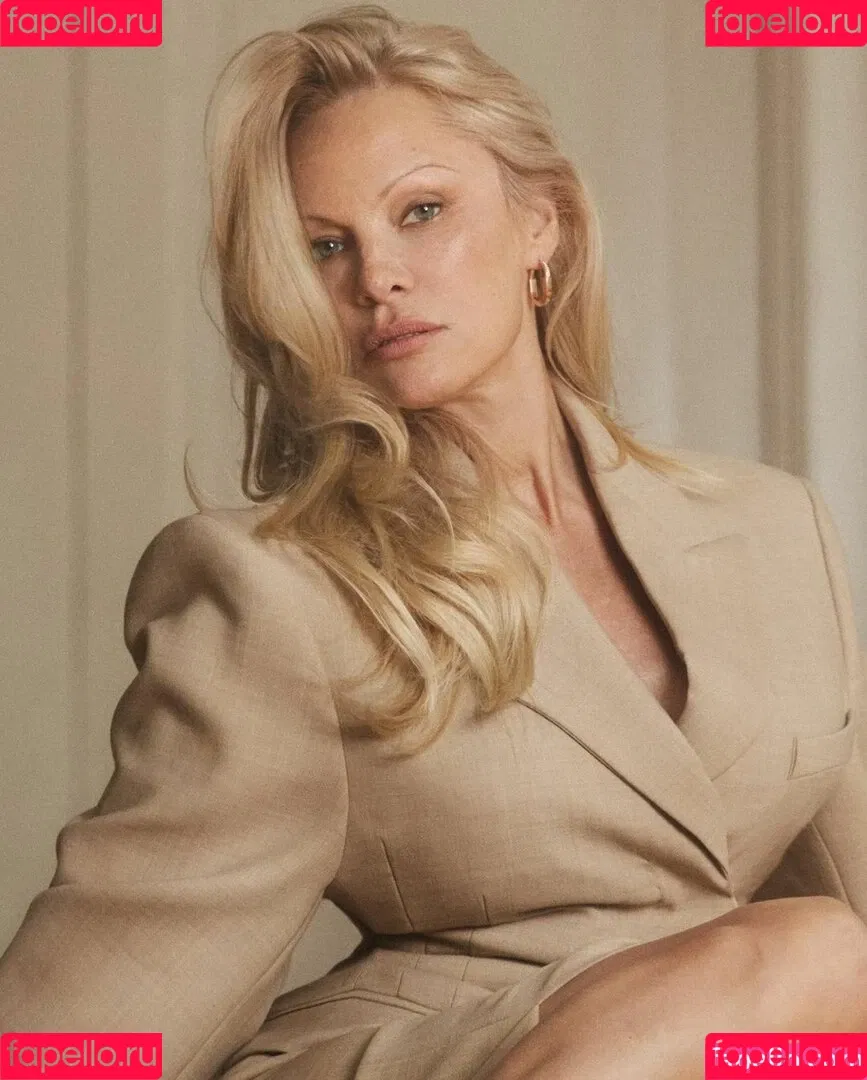 Pamela Anderson Onlyfans Photo Gallery 