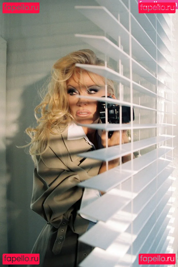 Pamela Anderson Onlyfans Photo Gallery 