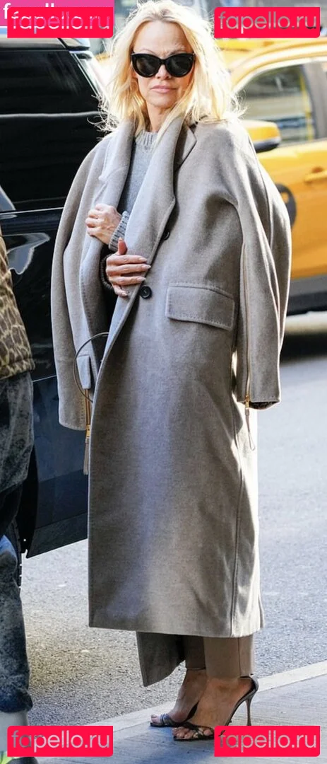 Pamela Anderson Onlyfans Photo Gallery 