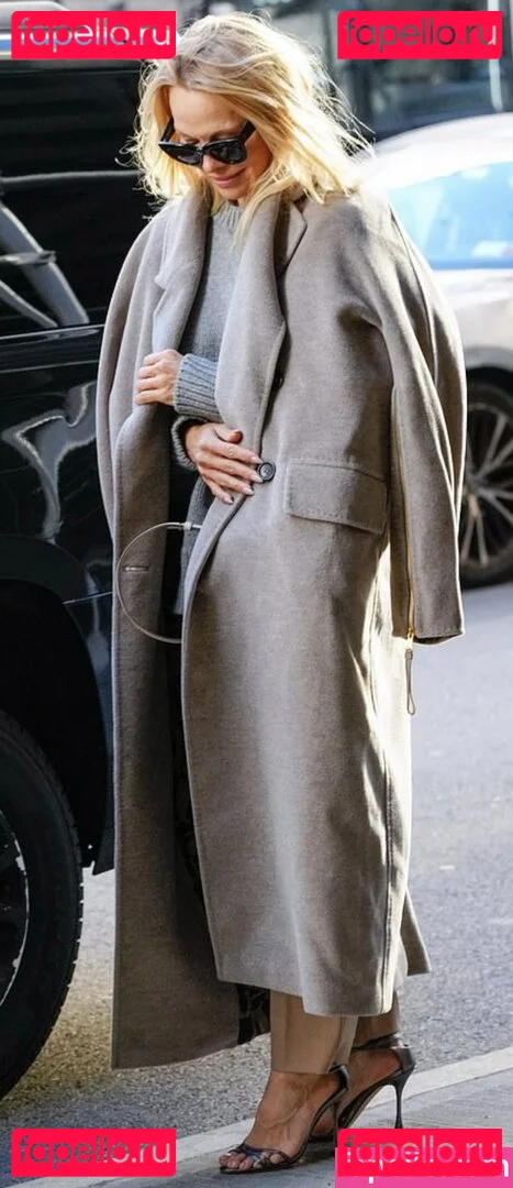 Pamela Anderson Onlyfans Photo Gallery 