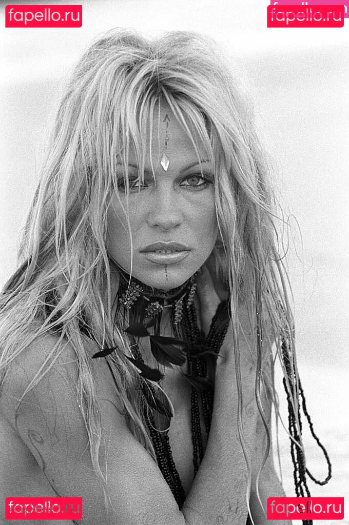 Pamela Anderson Onlyfans Photo Gallery 