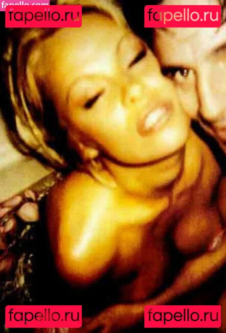 Pamela Anderson Onlyfans Photo Gallery 