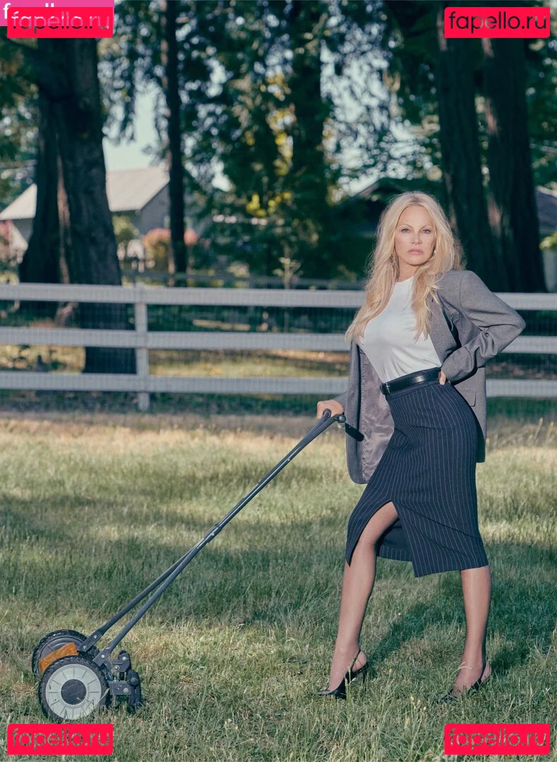 Pamela Anderson Onlyfans Photo Gallery 