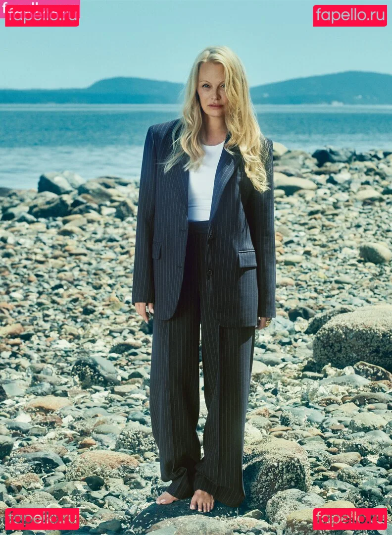 Pamela Anderson Onlyfans Photo Gallery 